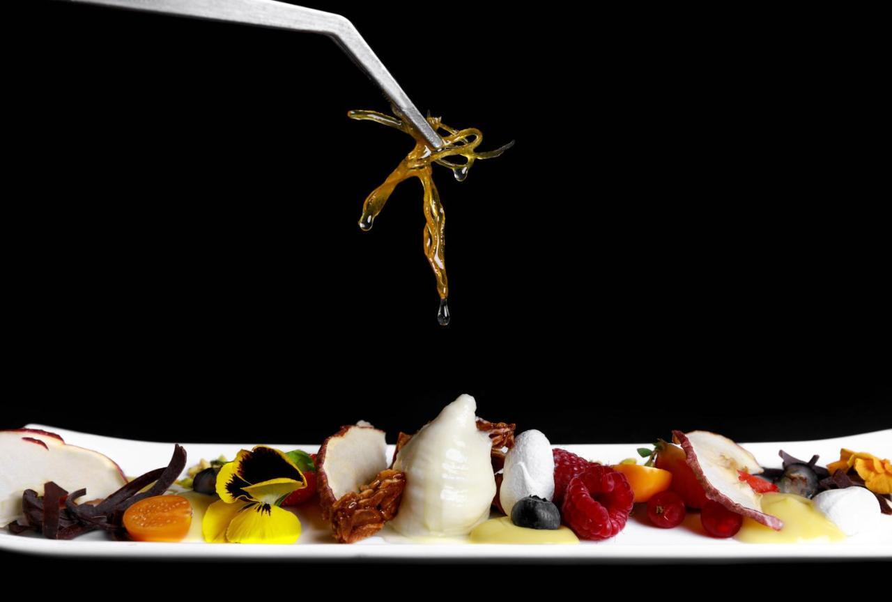 Albergo Ristorante Madonnina 칸텔로 외부 사진