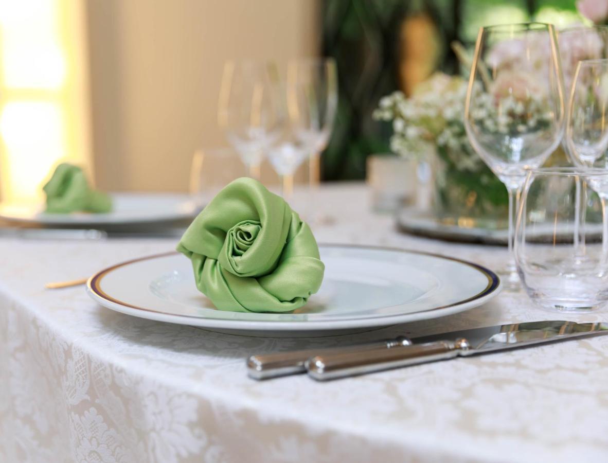 Albergo Ristorante Madonnina 칸텔로 외부 사진